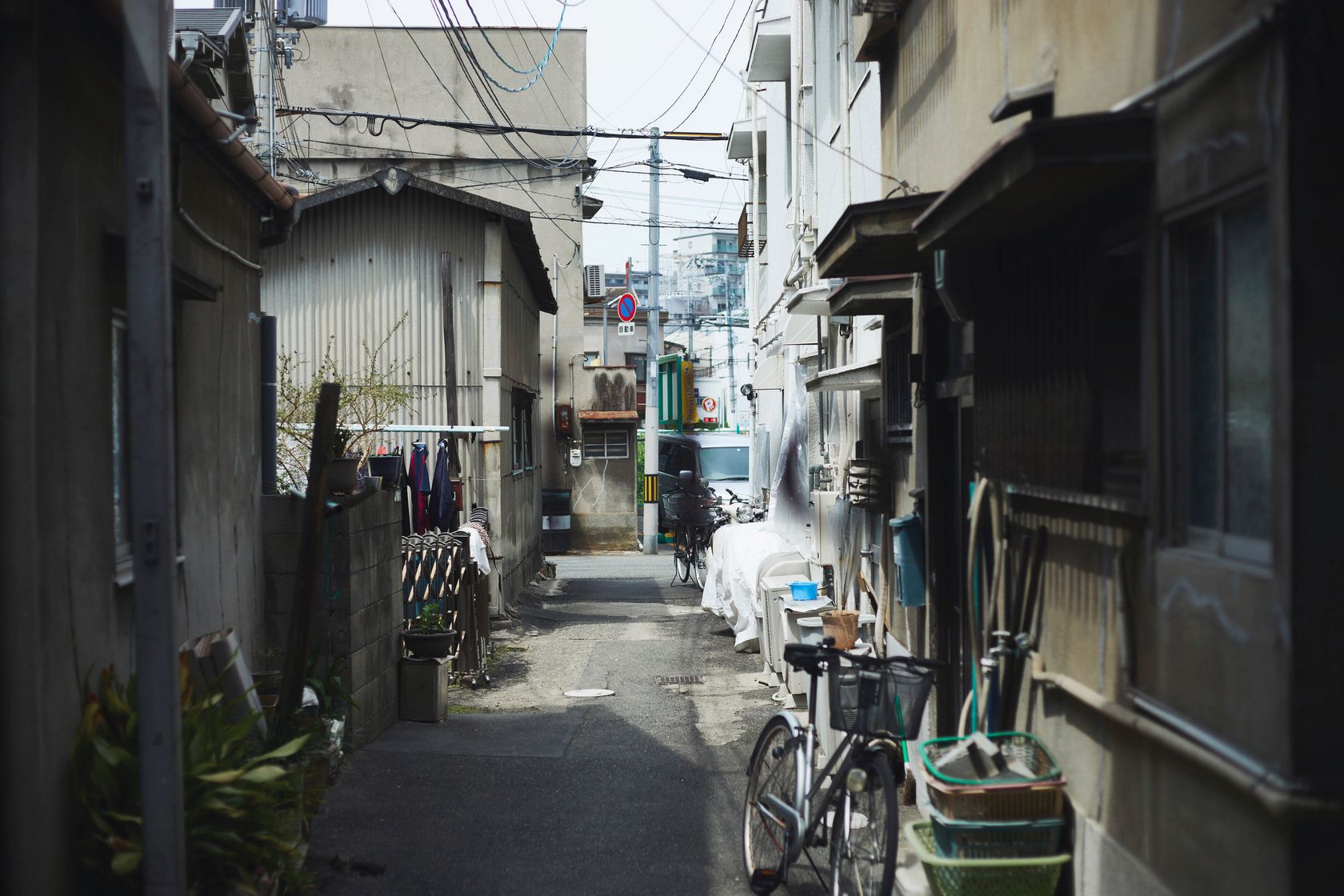 oli 店の前の路地 大阪市北区大淀中